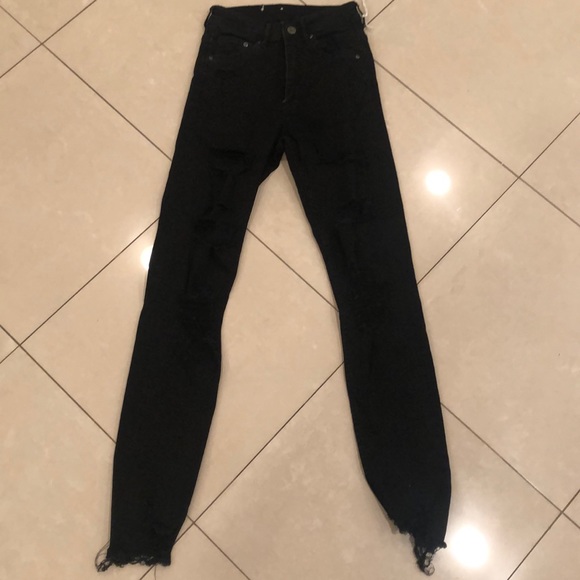 H&M Denim - H&M distressed jean
